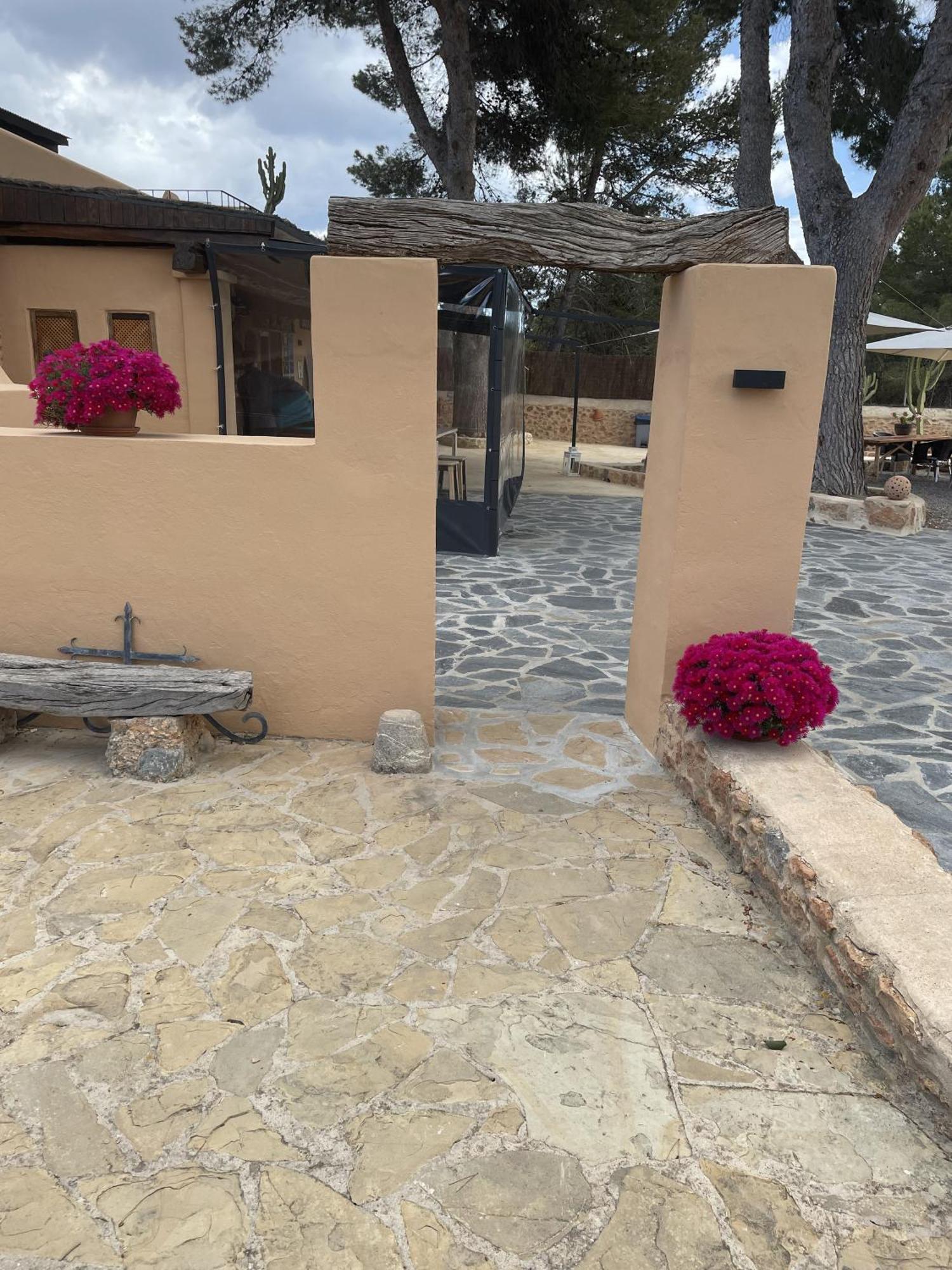 Finca Can Toni Sant Jordi de ses Salines Exterior photo